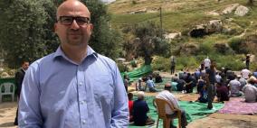 الاحتلال يفرج عن وزير شؤون القدس بعد اعتقاله لساعات 