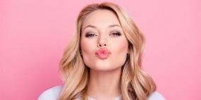 هذه العادات تظهر الخطوط حول الفم