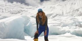  لبنانية تصنع التاريخ وتعتلي قمة إيفرست