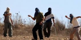 إصابة مواطن وتضرر مركبات إثر اعتداء للمستوطنين 