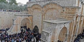 الاحتلال يخلي المصلين من باحة مصلى باب الرحمة في القدس