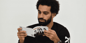 صورة أثارت التساؤلات.. ما المهارة الجديدة التي يتعلمها صلاح؟