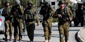 اعتقال 17 مواطناً في الضفة وغزة