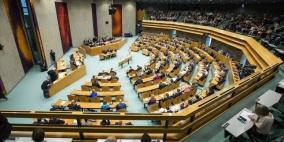 هولند توقف دعمها للسلطة والبرلمان يرفض وسم منتجات المستوطنات