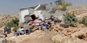 الاحتلال يهدم أربع غرف سكنية في مسافر يطا 