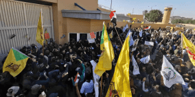 بغداد: اقتحام مبنى السفارة الامريكية واجلاء السفير الى مكان آمن
