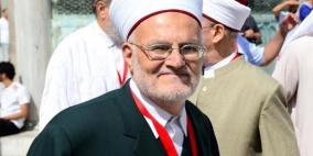 الاحتلال يبعد الشيخ عكرمة صبري عن الأقصى