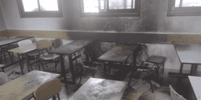 مستوطنون يحرقون صفا مدرسيا 