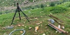 مستوطنون يواصلون تسييج المراعي ويطردون الرعاة في الأغوار الشمالية