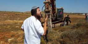 مستوطنون يجرفون أراضي جنوب نابلس