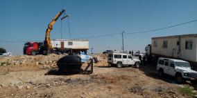 الاحتلال يواصل تجريف أراضٍ وينصب كرفانات شرق بيت لحم