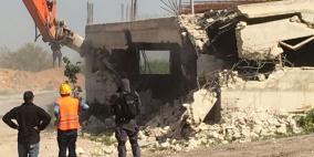 الاحتلال يهدم منزلا قيد الانشاء بجبل المكبر