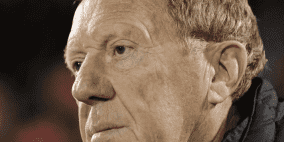 وفاة المدرب الفرنسي أليكس دوبون