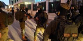الاحتلال يعتقل 21 مواطنا من الضفة