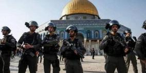 الاحتلال يسلم المواطنة مريم العجلوني قرارا بالإبعاد عن القدس 