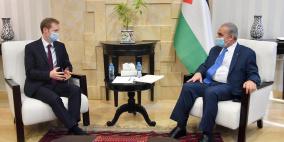 اشتية: على أوروبا وضع ثقلها بعملية السلام بدلا من التفرد الأمريكي بها