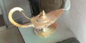 بـ 201 ألف دولار.. نصابون يبيعون مصباح علاء الدين لطبيب