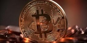 عملة "بيتكوين" لأول مرة تتخطى قيمتها الـ30 ألف دولار