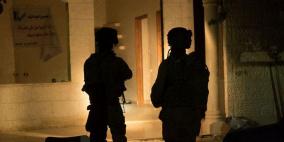 اعتقالات تطال 10 مواطنين 