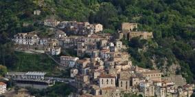 لورينزانا.. بلدة إيطالية تبيع منازلها بـ"يورو واحد" فقط