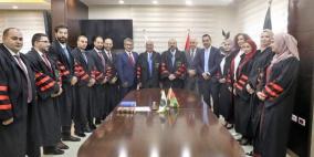 معاونو النيابة العامة الجدد يؤدون اليمين القانونية أمام وزير العدل والنائب العام