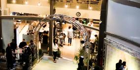 جلسات مميزة وأسعار مناسبة.. افتتاح مطعم ومقهى "Curve Cafe" في البيرة