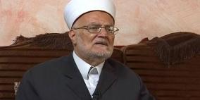 الاحتلال يمنع الشيخ عكرمة صبري من دخول المسجد الأقصى لـ6 أشهر