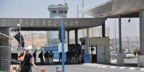 الاحتلال يعيد إغلاق حاجز مخيم شعفاط