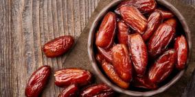 ما الذي يحدث للجسم عند تناول التمر في إفطار رمضان؟