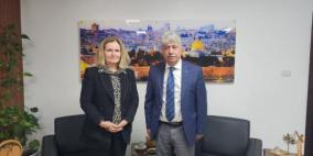 مجدلاني يبحث أزمة موظفي الأونروا مع القنصل البريطاني