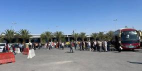 انطلاق أولى قوافل الحجاج عبر معبر الكرامة