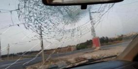 مستوطنون يهاجمون مركبات المواطنين جنوب نابلس