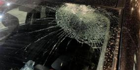 مستوطنون يهاجمون المواطنين ويطلقون الرصاص صوب مركبة أحدهم بمسافر يطا