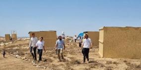 الاحتلال يستولي على مركبة ومستوطنون يدمرون شبكة للمياه في مسافر يطا جنوب الخليل