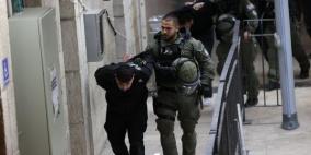 الاحتلال يعتقل 16 مواطنا أثناء خروجهم من المسجد الأقصى