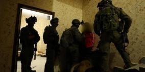 الاحتلال يتسبب بإجهاض امرأة حامل خلال الاعتداء على زوجها في الخليل