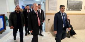 مصطفى يجري زيارة مفاجئة لمجمع فلسطين للاسراع في اظهار نتائج التحقيق لما تم تداوله أمس  