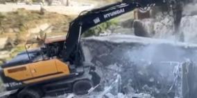 الاحتلال يجبر مواطنا على هدم منزله في جبل المكبر