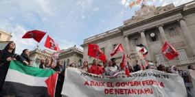 بلدية برشلونة تقطع علاقتها بإسرائيل وتجمد اتفاقية التوأمة مع تل أبيب