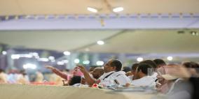 الحجاج يواصلون رمي الجمرات قبيل اختتام مناسك الحج