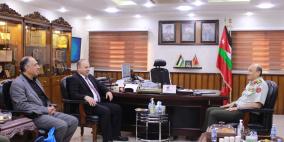 وفد الجمعية الفلسطينية يزور المؤسسة الاستهلاكية العسكرية الأردنية ويبحث آفاق التعاون المشترك