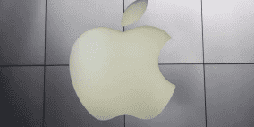 "أبل" تعلن نهاية عصر تقنية شهيرة في هواتف آيفون 18