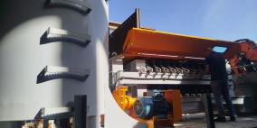 "صنع في فلسطين".. بدء تركيب وتشغيل وحدات تكنولوجيا إدارة مخلفات صناعة الحجر في الخليل