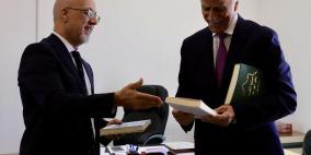 المكتبة الوطنية البرازيلية تتبرع بكتب برازيلية مترجمة إلى العربية للمكتبة الوطنية الفلسطينية