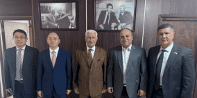 زكي يطلع السفير الصيني على اعتداءات المستوطنين وانتهاكات الاحتلال في الضفة