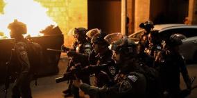 الاحتلال يحتجز شبانا ويعتدي على أحدهم ويعتقل آخر في يعبد بجنين