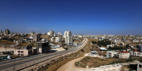 الاحتلال يوزع 40 إخطارا بالهدم ووقف البناء في واد الحمص جنوب شرق القدس