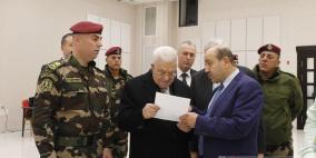 الرئيس عباس يتفقد قاعة الانتخابات المركزية لحركة الشبيبة الفتحاوية