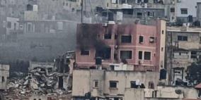 الاحتلال يحرق منزلا في مخيم نور شمس وسط حصار متواصل لليوم 294