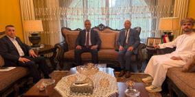 اللواء ناصر البوريني يلتقي الوزير المفوض عبدالله بن عمر الحداد في سفارة عُمان برام الله